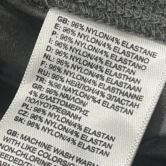 The North Face Paramount Convertible Pant with 7 Pockets in Granite Grey 6 - Picture 13 of 16